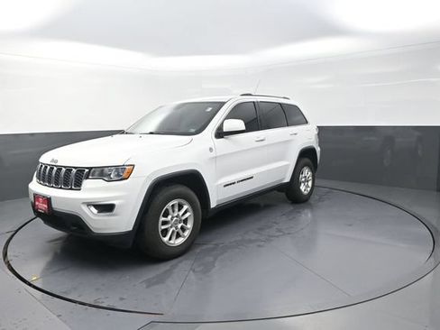 Used 2019 Jeep Grand Cherokee Laredo AWD/4WD image 39
