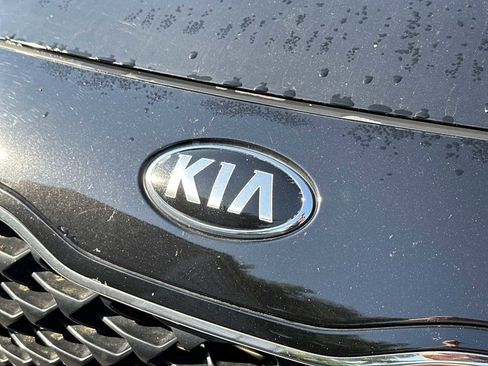 Used 2020 Kia Sportage LX image 10