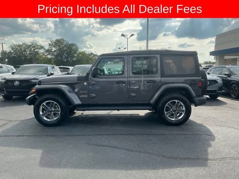 Used 2018 Jeep Wrangler Unlimited Sahara AWD/4WD image 2