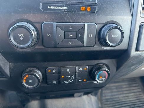 Used 2020 Ford F250 XL w/ Power Equipment Group AWD/4WD image 18