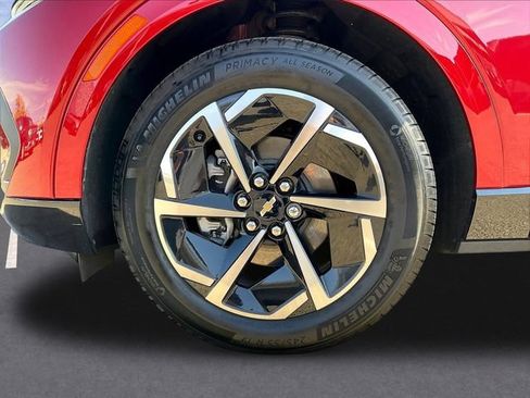 Certified 2024 Chevrolet Equinox EV LT w/ LPO, Trailering Package FWD image 35