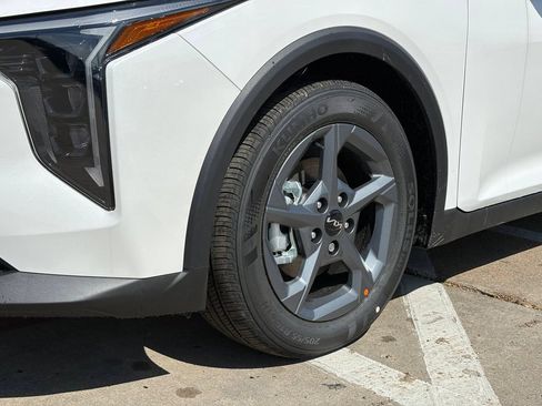 New 2026 Kia K4 FWD image 9