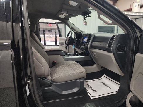 Used 2022 Ford F250 XLT w/ XLT Value Package image 11