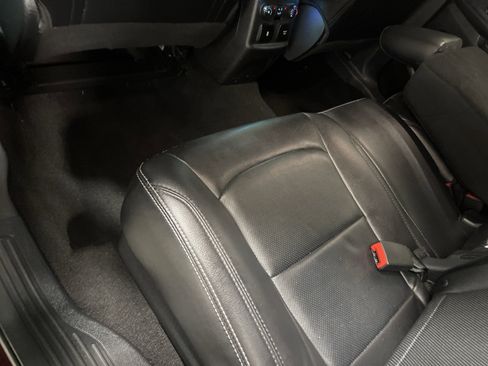 Used 2019 Ford Explorer Limited w/ Ford Safe & Smart Package image 17