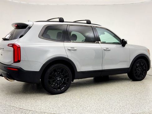 Used 2022 Kia Telluride EX w/ EX Premium Package image 5