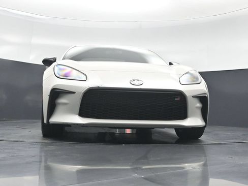 Used 2024 Toyota GR86 Premium RWD image 41