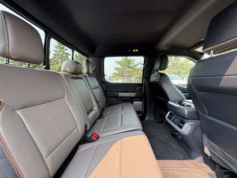 Used 2024 Ford F150 Lariat AWD/4WD image 41