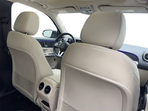 Used 2023 Mercedes-Benz EQB 300 4MATIC image 40