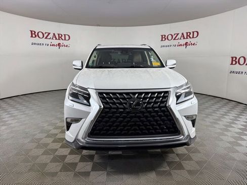 Used 2023 Lexus GX 460 Luxury w/ Sport Design Package AWD/4WD image 2