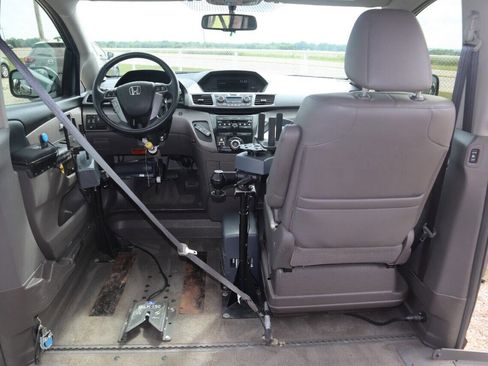 Used 2011 Honda Odyssey EX-L image 23