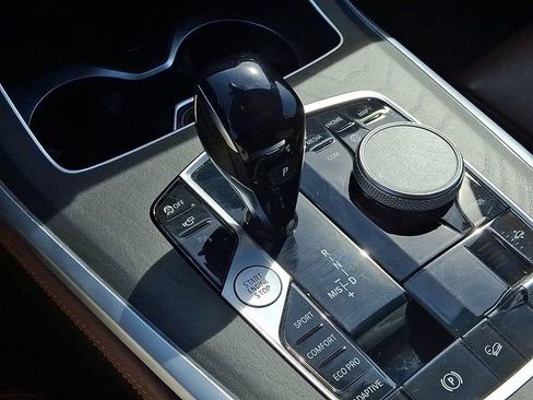 Used 2022 BMW X7 xDrive40i w/ Premium Package image 18