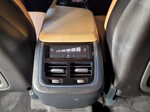 Used 2016 Volvo XC90 T6 Momentum w/ Momentum Plus Package image 50