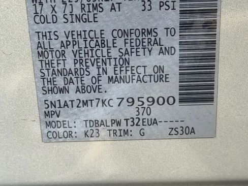 Used 2019 Nissan Rogue S image 21