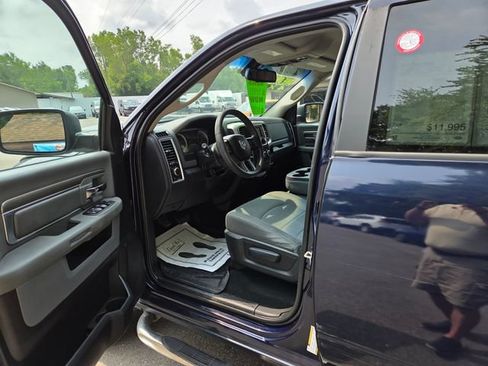 Used 2016 RAM 1500 Classic SLT AWD/4WD image 11