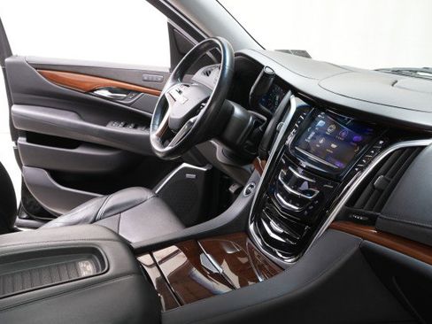 Used 2019 Cadillac Escalade Luxury w/ Escalade Sport Edition image 56