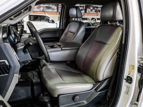 Used 2022 Ford F250 XL w/ Power Equipment Group image 32