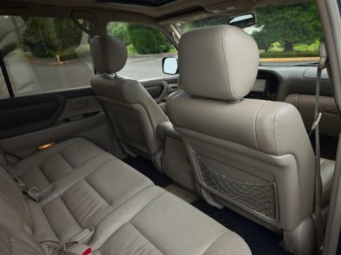 Used 2002 Toyota Land Cruiser AWD/4WD image 46