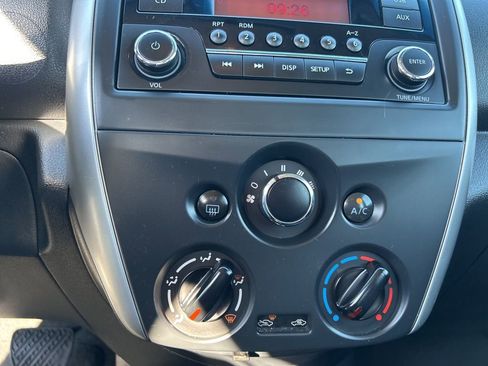 Used 2016 Nissan Versa SV image 21