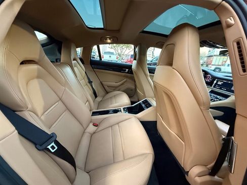Used 2018 Porsche Panamera 4S image 41