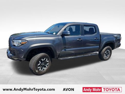 Used 2019 Toyota Tacoma TRD Off-Road AWD/4WD image 4