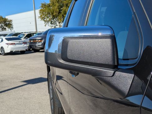 Used 2022 Chevrolet Silverado 1500 LT image 12