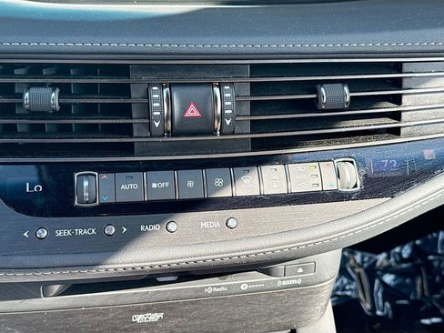 Used 2018 Lexus LS 500 w/ Luxury Package image 17