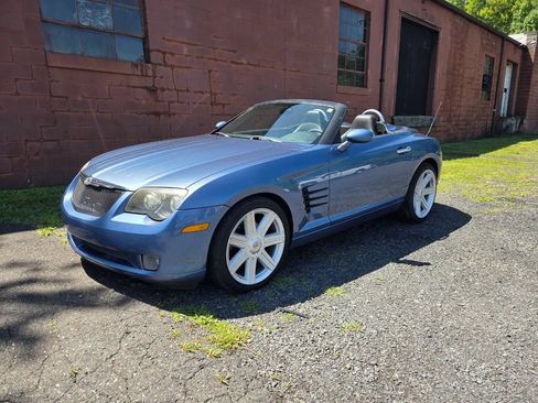 Used 2005 Chrysler Crossfire Limited RWD image 1