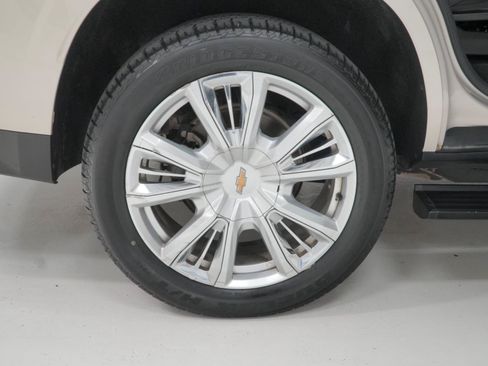 Used 2021 Chevrolet Tahoe High Country w/ Premium Package RWD image 11