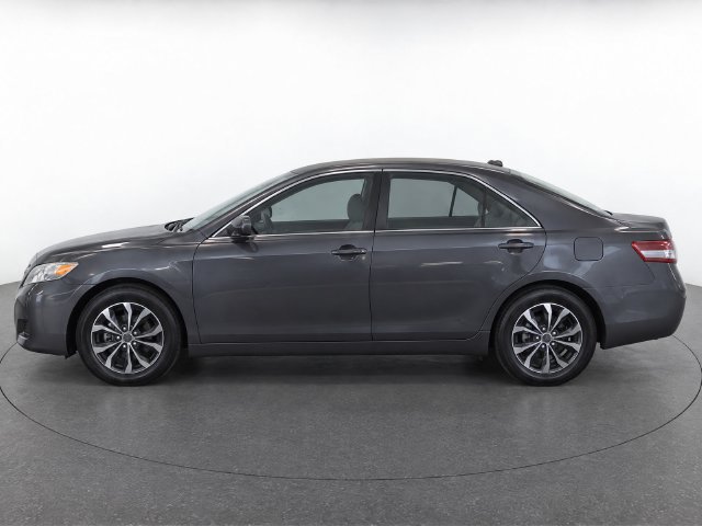 Used 2011 Toyota Camry LE FWD image 6