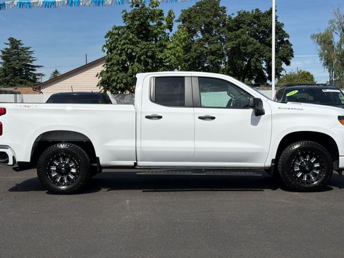Used 2025 Chevrolet Silverado 1500 Custom AWD/4WD image 3