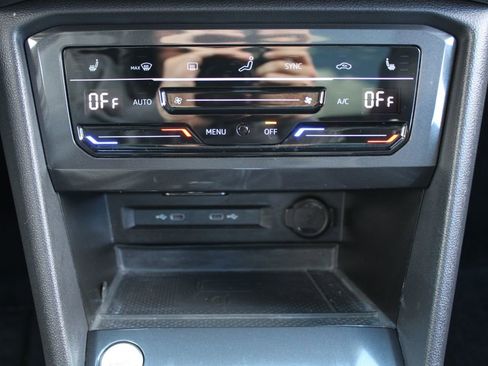 Certified 2024 Volkswagen Tiguan SE R-Line w/ MDO Package, Two-Row image 17