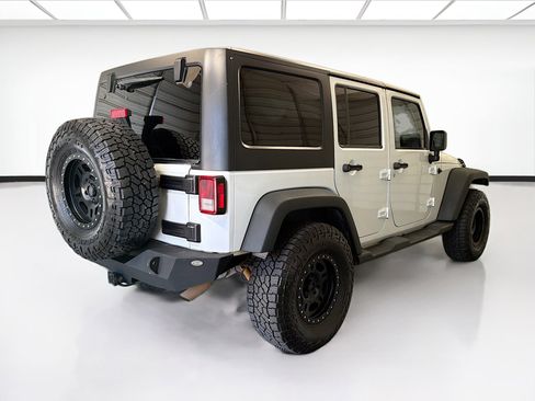 Used 2016 Jeep Wrangler Unlimited Sport w/ Quick Order Package 24S AWD/4WD image 4