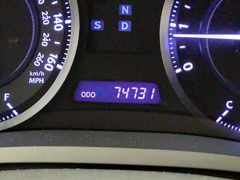 Used 2013 Lexus IS 250C w/ Luxury Pkg RWD image 16