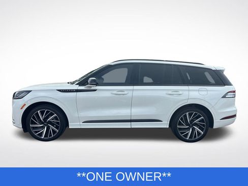 Certified 2025 Lincoln Aviator Black Label w/ Jet Appearance Package AWD/4WD image 2