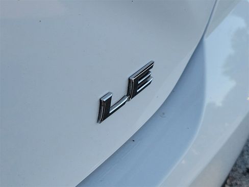 Used 2025 Toyota Camry LE image 8