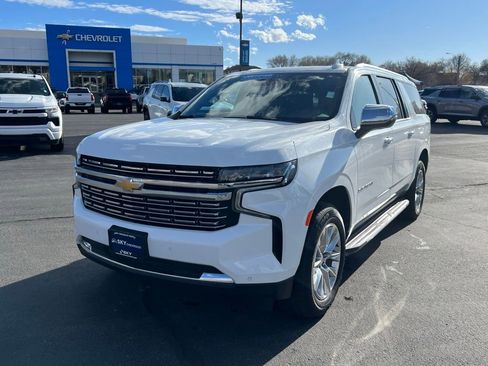 Certified 2023 Chevrolet Suburban Premier AWD/4WD image 2
