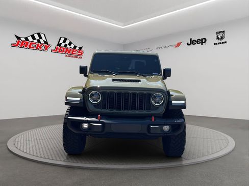 Used 2025 Jeep Gladiator Mojave AWD/4WD image 14