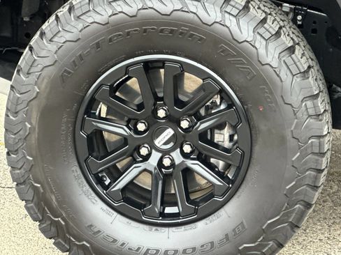 Used 2025 Ford F150 Raptor AWD/4WD image 41