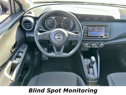 Certified 2025 Nissan Kicks Play S FWD image 5