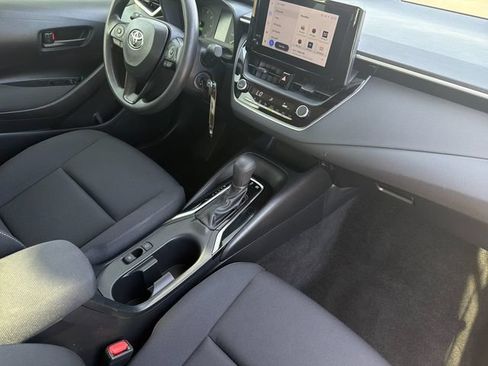 Used 2024 Toyota Corolla LE FWD image 16