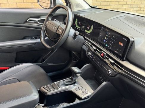 Used 2026 Kia Sportage EX FWD image 10