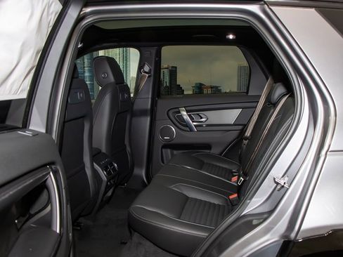 Certified 2025 Land Rover Discovery Sport Dynamic SE image 22