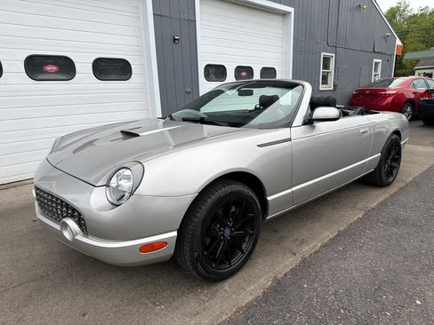 Used 2005 Ford Thunderbird RWD image 8