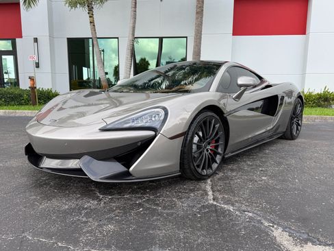 Used 2017 McLaren 570S RWD image 11