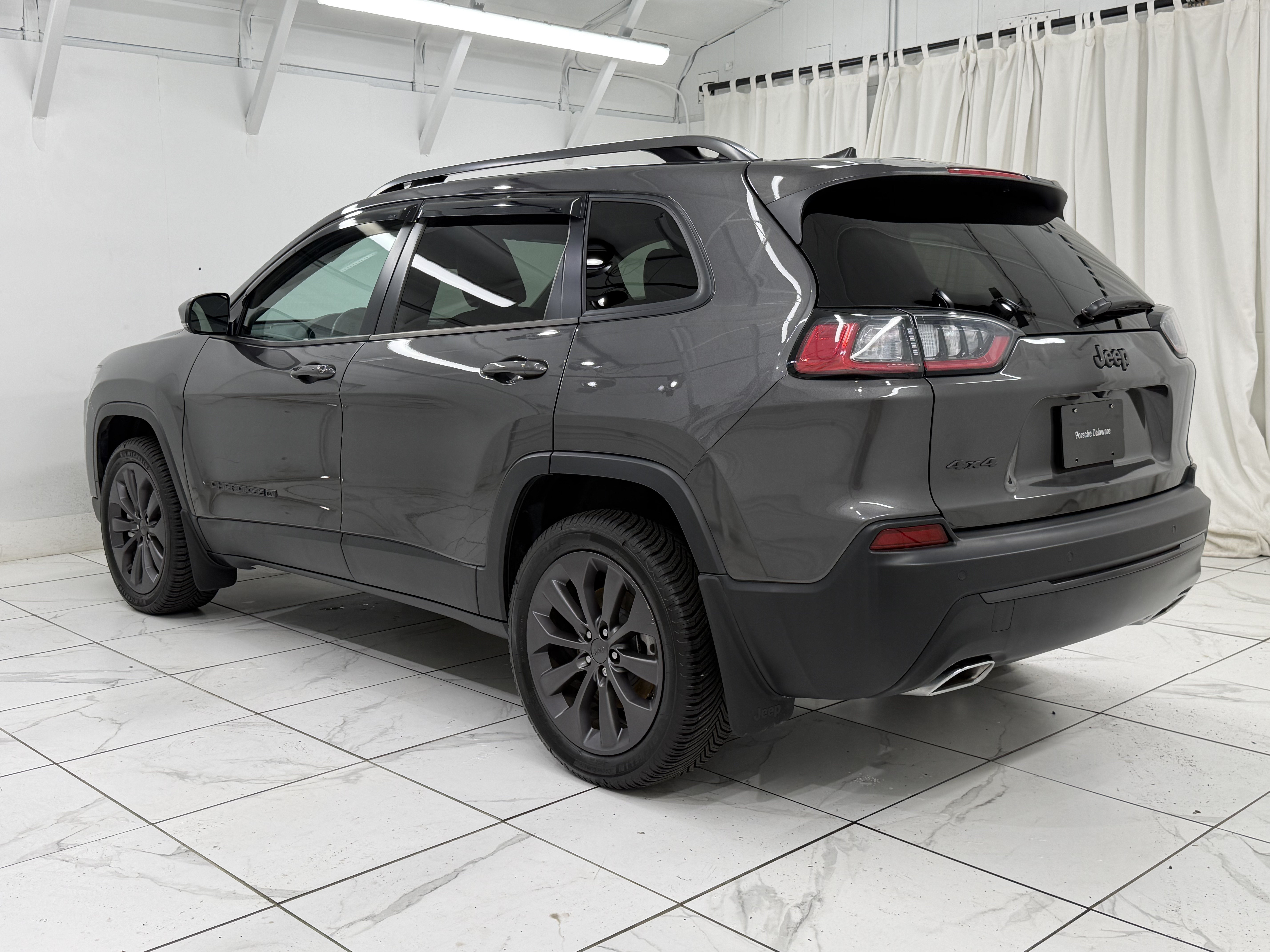 Used 2021 Jeep Cherokee Latitude Lux 80th Anniv w/ Quick Order Package 26U 80TH AWD/4WD image 3