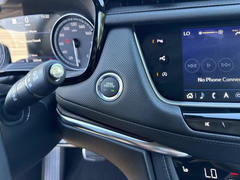 New 2025 Cadillac XT5 Sportv w/ LPO, Blue Accent Package image 35