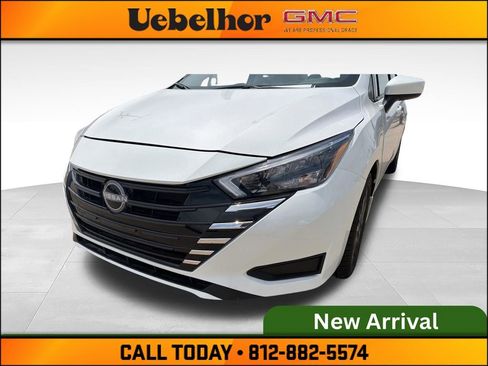 Used 2025 Nissan Versa SV w/ Trunk Package FWD image 11