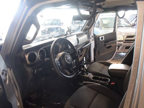 Used 2018 Jeep Wrangler Unlimited Sport S AWD/4WD image 47