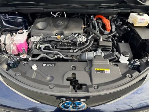 Used 2024 Toyota Sienna Limited AWD/4WD image 31