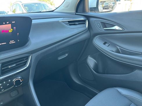 Used 2025 Buick Encore GX Preferred image 33